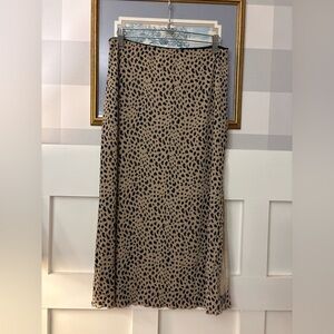 Elegant Tan Leopard Maxi Skirt With Slit Size Large